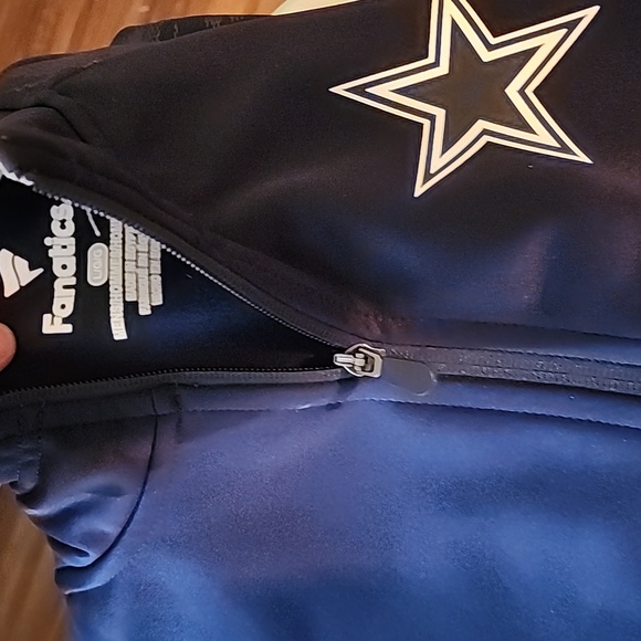 Zip up Dallas Cowbys Jacket. - Picture 1 of 4